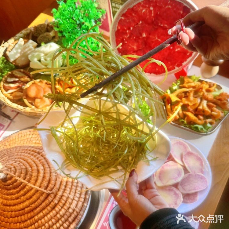 吃货们，今天带你们探索云南的宝藏地—吃菌客！