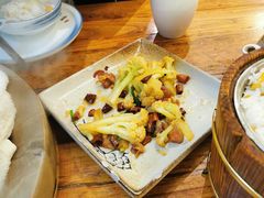 -滇香肴·云南菜蒸汽石锅鱼(云南北路店)