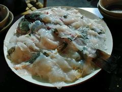 -茅草房·河畔园林火锅