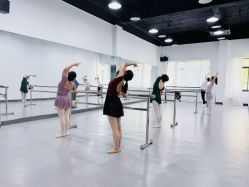 -白珂舞蹈教室