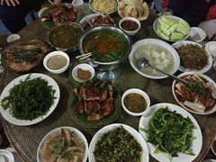 -岩保农家乐