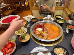 -沸炉重庆老火锅(军事博物馆店)