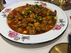 -沙枣树辣子鸡•新疆家常菜(喀什西路店)