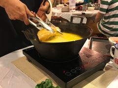 -鲜入围煮花胶鸡海鲜火锅