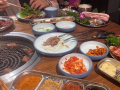 -明洞阿姨·韩式酱蟹烤肉·创意料理(三元桥店)