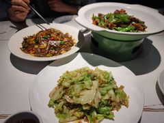 -阿瓦山寨·湘菜现炒·剁椒鱼头王(咸阳总店)