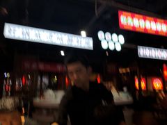 -红九格老火锅(三峡广场店)