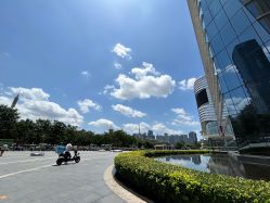 -莫莉幻想儿童乐园(武汉保利广场店)