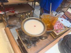 -老牌坊云南鱼豆花火锅(哈西万达店)