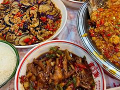 -堂瓦里·33年传统赣菜(第一街区店)