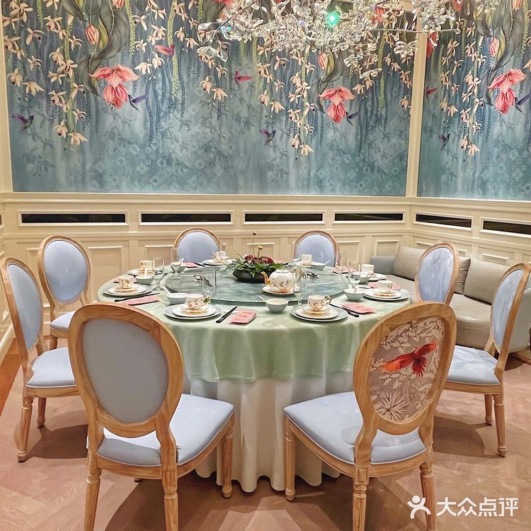 ⭕️杭州探店|风靡上海14年的轻奢粤菜餐厅杭州首店登陆奥体