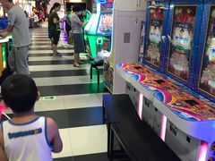 -反斗乐园π·电玩·高空拓展·蹦床(龙华天虹店)