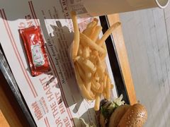 -The Habit Burger Grill 哈比特汉堡(复兴soho店)