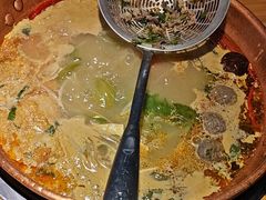 -洱火云南酸菜牛肉火锅(石景山当代商城店)