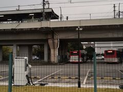 -佘山地铁站-停车场