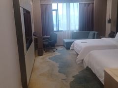 -华海酒店(茂名高铁站店)