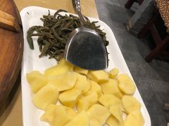 -万里闯关东铁锅炖菜馆(高新旗舰店)