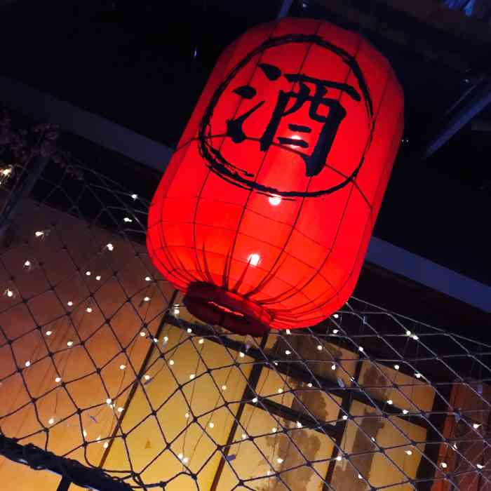 龙livehouse-"[薄荷]环境:面积特别大,但是进门很小."-大众点评移动版