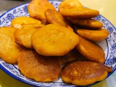 玉米面小饼-天添纸包鸡家常菜