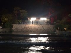 -森波拉火山温泉