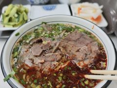 -伊穆祥牛肉面总店·清真