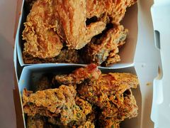 双拼炸鸡半半-BHC炸鸡(明洞总店)