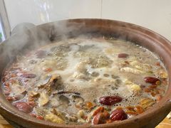 连州果园鸡-威邵鸡煲(西华路总店)