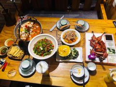 -老滇山寨•云南特色菜•地方菜•民族风情歌舞表演(金碧店)