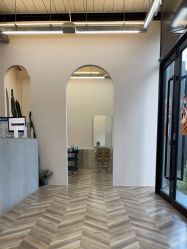 -Hair Co.一间沙龙