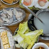 5点排队 、7点半才吃上…听说这家火锅很特别？