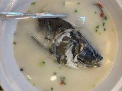 浓汤鱼头-浔味·山屿湖·正宗淳牌全鱼宴老字号