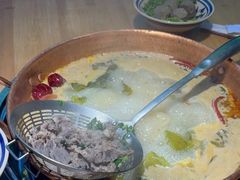 -洱火云南酸菜牛肉火锅(石景山当代商城店)