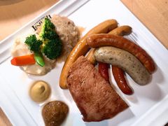 -LENBACH兰巴赫西餐啤酒坊(大连东港店)