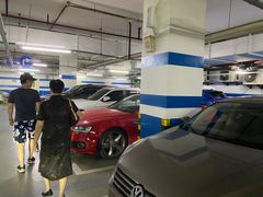 -百联中环购物广场-停车场