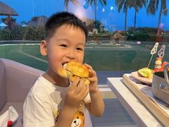 -水桶王国主题餐厅·聚会·生日派对·亲子活动·家庭套餐(亚龙湾希尔顿店)