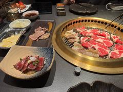 -铭牛烧肉·和牛海鲜自助(高新月牙湖店)