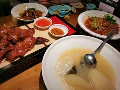 萝卜大骨汤-鸡毛店·川菜(李家沱店)