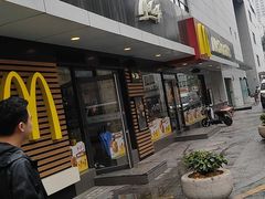 门面-麦当劳(新洲南路店)