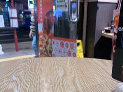 -滋味满屋美食坊(上海街店)