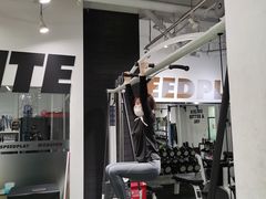 -汗水空间私教健身连锁(SM广场店)