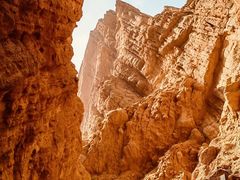 -天山神秘大峡谷