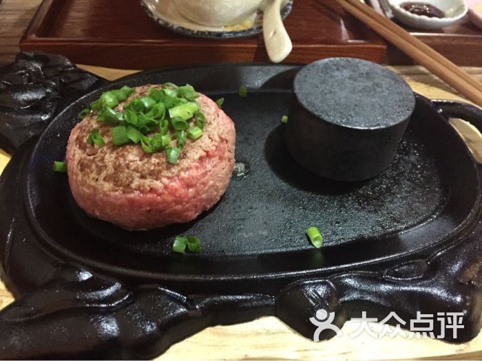 界王ぃ牛肉饼