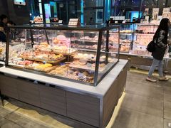 面包甜点陈列柜-巴黎贝甜(大宁国际商业广场店)