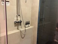 -杭州西湖湖滨银泰亚朵酒店