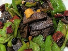 -辛香味烧鱼馆·非遗技艺·排骨红烧肉(光谷医药园店)