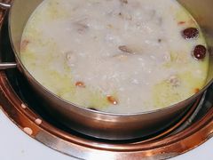 -洪氏嗨捞·猪肚鸡火锅(阳光天地店)