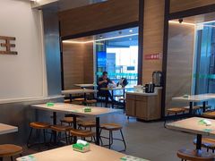 大堂-蒙自源米线大王(东站店)