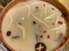 -三人行骨头王火锅(长寿店)