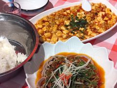 -洪霞餐馆·川菜·鲜货现炒(两江春城店)