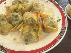 生煎馄饨-小实惠嘉(威海路店)
